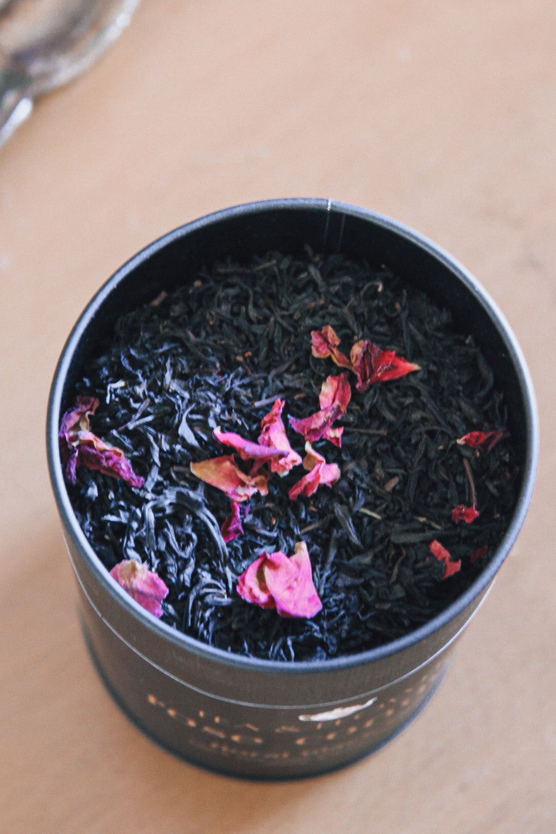 rose congou floral black tea