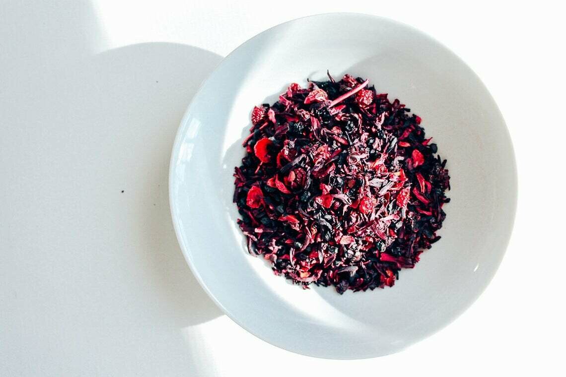 rouge red loose leaf tea