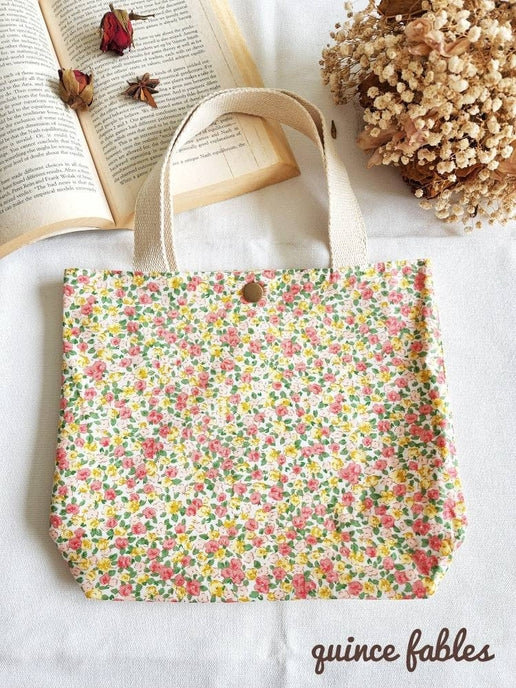 Floral Cotton Floral Print Lunch Bag / Market Bag