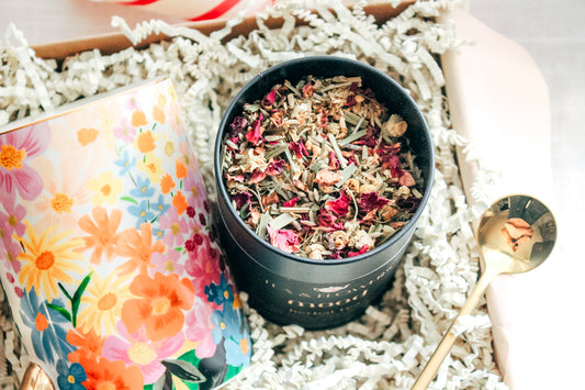 tea and a mug gift box